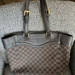 EUC Gucci Monogram Tote *Authentic* Comes with dust bag.
